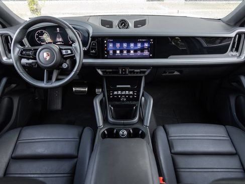 Certified 2026 Porsche Cayenne Coupe AWD/4WD image 12
