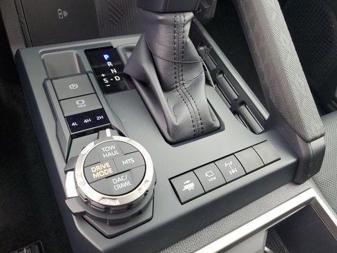 New 2026 Toyota Tacoma TRD Off-Road AWD/4WD image 31