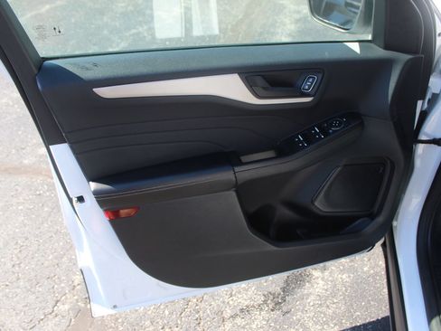 Used 2022 Ford Escape SE FWD image 20