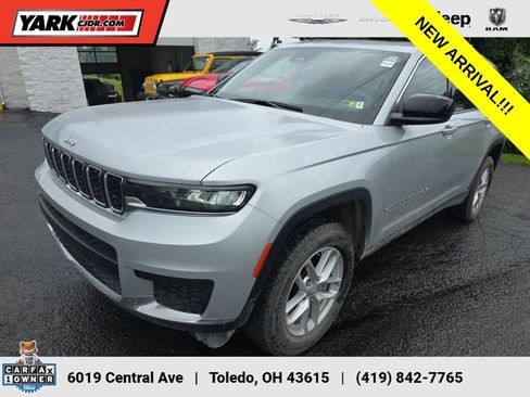 Used 2023 Jeep Grand Cherokee L Laredo w/ Luxury Tech Group I AWD/4WD image 1