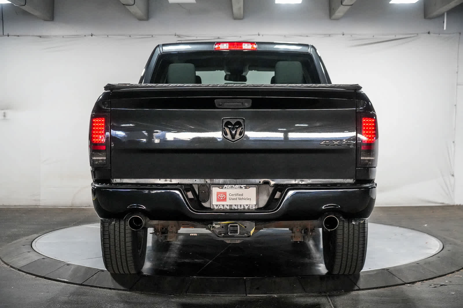 Used 2016 RAM 1500 Express w/ Black Ram 1500 Express Group AWD/4WD image 7