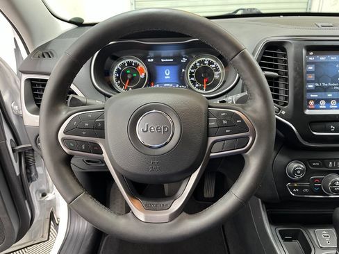 Used 2022 Jeep Cherokee Latitude Lux FWD image 16