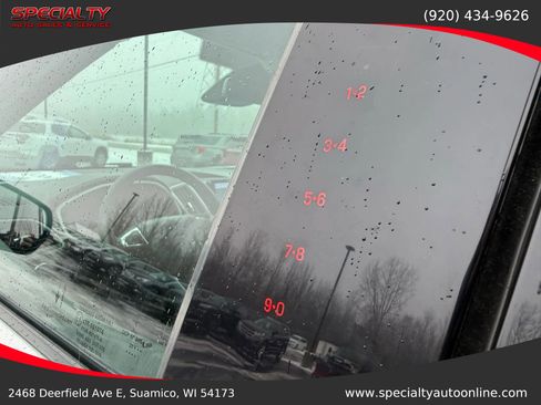 Used 2021 Ford Edge SEL image 11