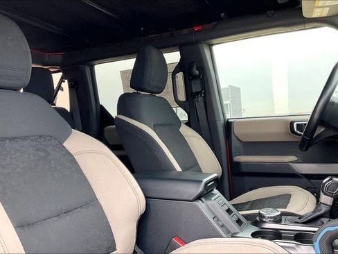 Used 2022 Ford Bronco Wildtrak image 7