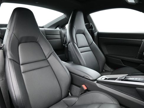 Used 2025 Porsche 911 Carrera image 25