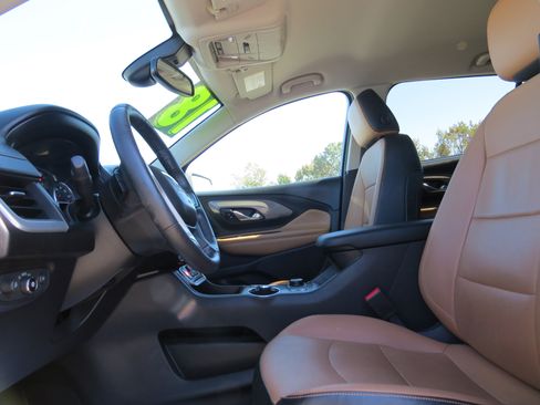 Used 2018 GMC Terrain SLT w/ Preferred Package image 18