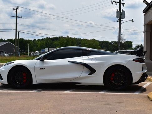 Used 2023 Chevrolet Corvette Stingray Coupe w/ 1LT RWD image 5