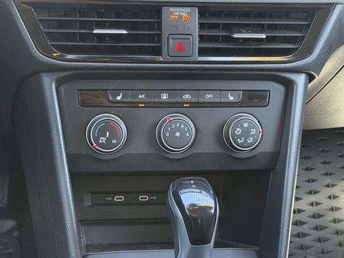 Used 2022 Volkswagen Taos SE w/ IQ.Drive SE Package image 16