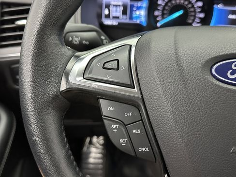 Used 2024 Ford Edge Titanium image 14