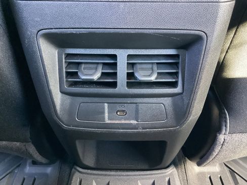 Used 2024 Chevrolet Colorado LT w/ LT Convenience Package II image 31