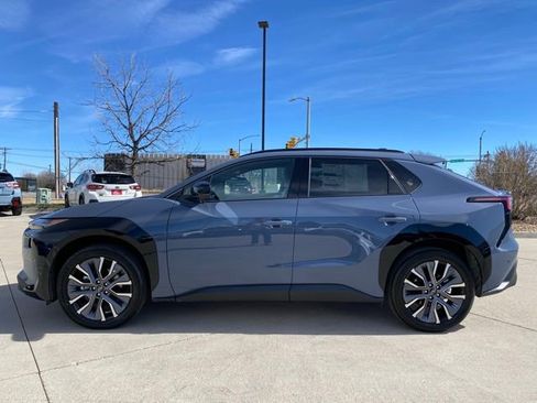 New 2026 Subaru Solterra Limited image 2