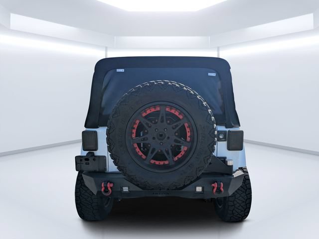 Used 2016 Jeep Wrangler Unlimited Sahara w/ Dual Top Group AWD/4WD image 4