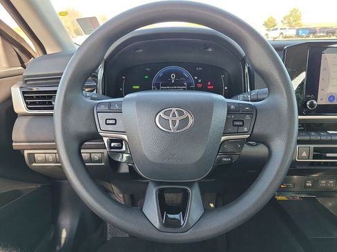 Used 2025 Toyota Camry LE FWD image 19