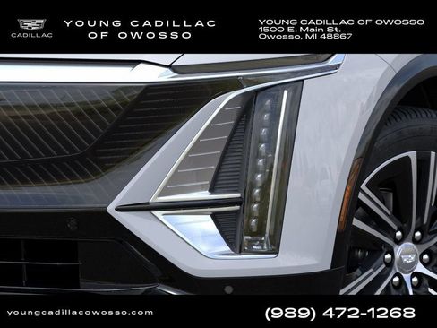 New 2027 Cadillac Lyriq Luxury w/ LPO, Floor Liner Package AWD/4WD image 11
