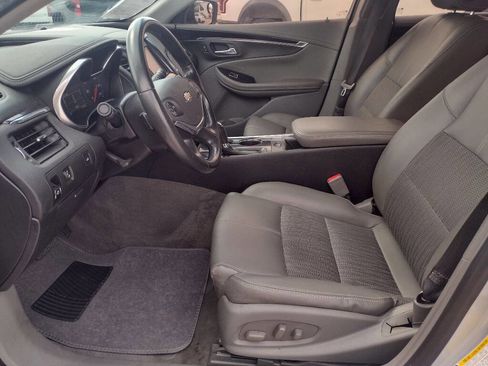 Used 2019 Chevrolet Impala LT image 17