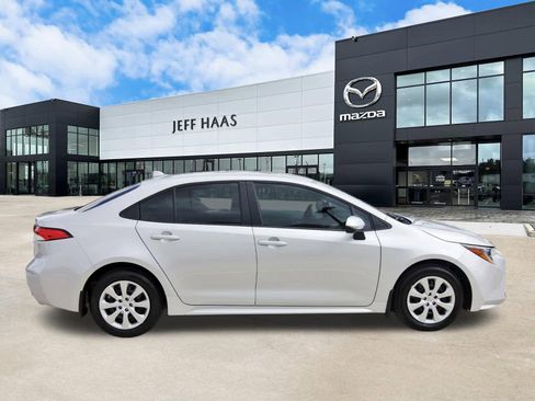 Used 2026 Toyota Corolla LE image 6