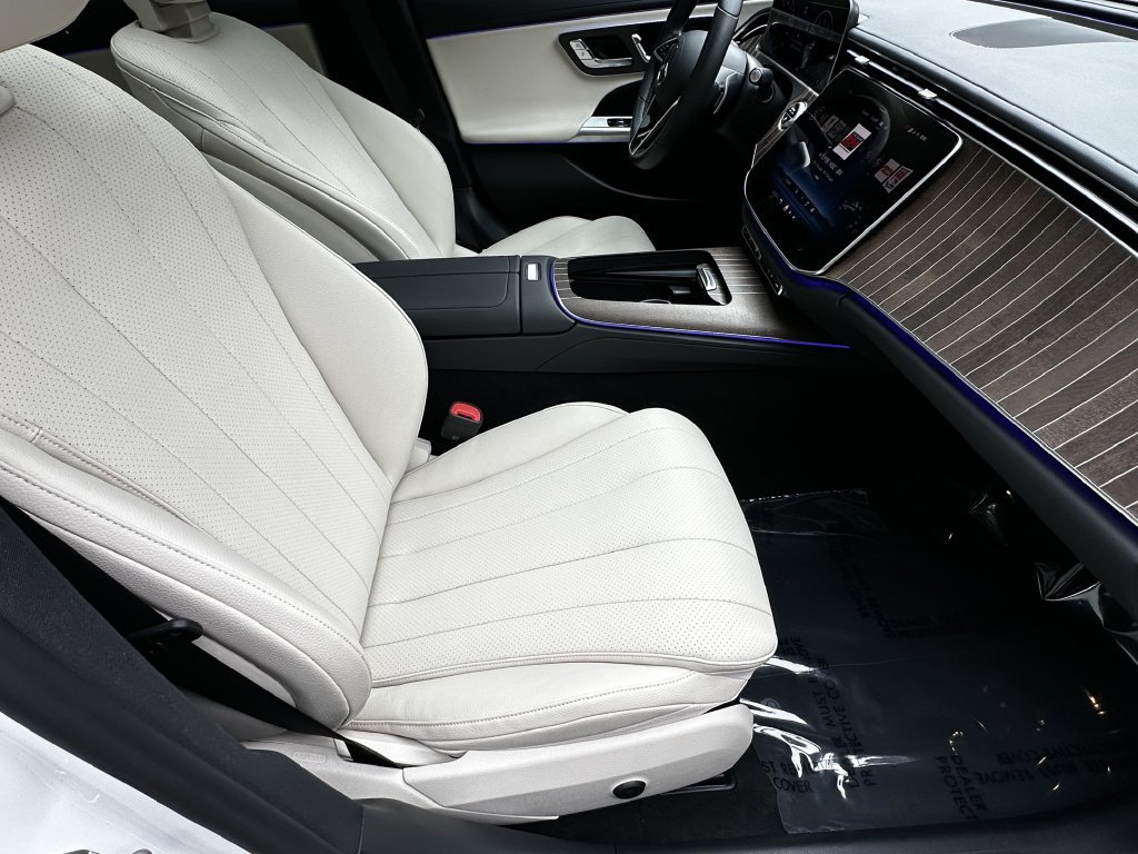 Certified 2025 Mercedes-Benz E 450 4MATIC Sedan w/ Winter Package image 15