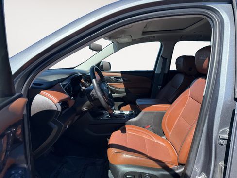 Used 2021 Chevrolet Traverse High Country FWD image 10
