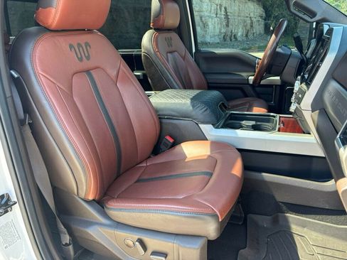 Used 2022 Ford F250 King Ranch w/ FX4 Off-Road Package image 12