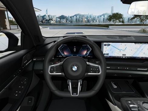 Used 2026 BMW 530i xDrive w/ M Sport Package image 39