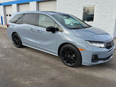 Certified 2025 Honda Odyssey Sport-L image 13