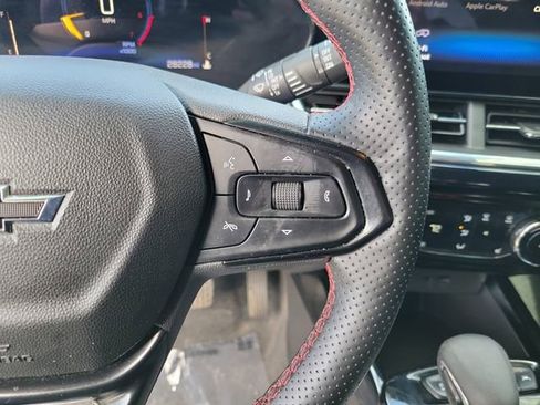 Used 2025 Chevrolet Trax RS w/ Driver Confidence Package image 16