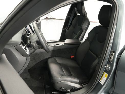 Used 2019 Volvo S60 T6 Momentum AWD/4WD image 19