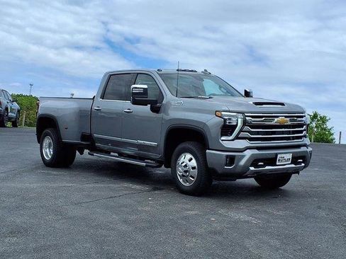New 2026 Chevrolet Silverado 3500 High Country w/ High Country Premium Package AWD/4WD image 25
