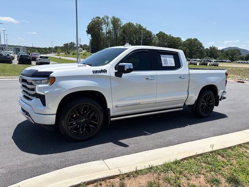 Used 2023 Chevrolet Silverado 1500 High Country w/ High Country Premium Package AWD/4WD image 4