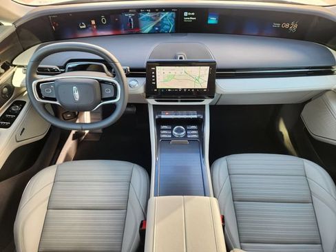 New 2026 Lincoln Nautilus Reserve AWD/4WD image 11