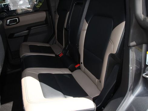 Certified 2024 Ford Bronco Wildtrak AWD/4WD image 21