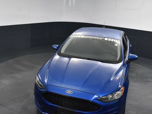 Used 2017 Ford Fusion SE w/ Fusion SE Technology Package FWD image 27