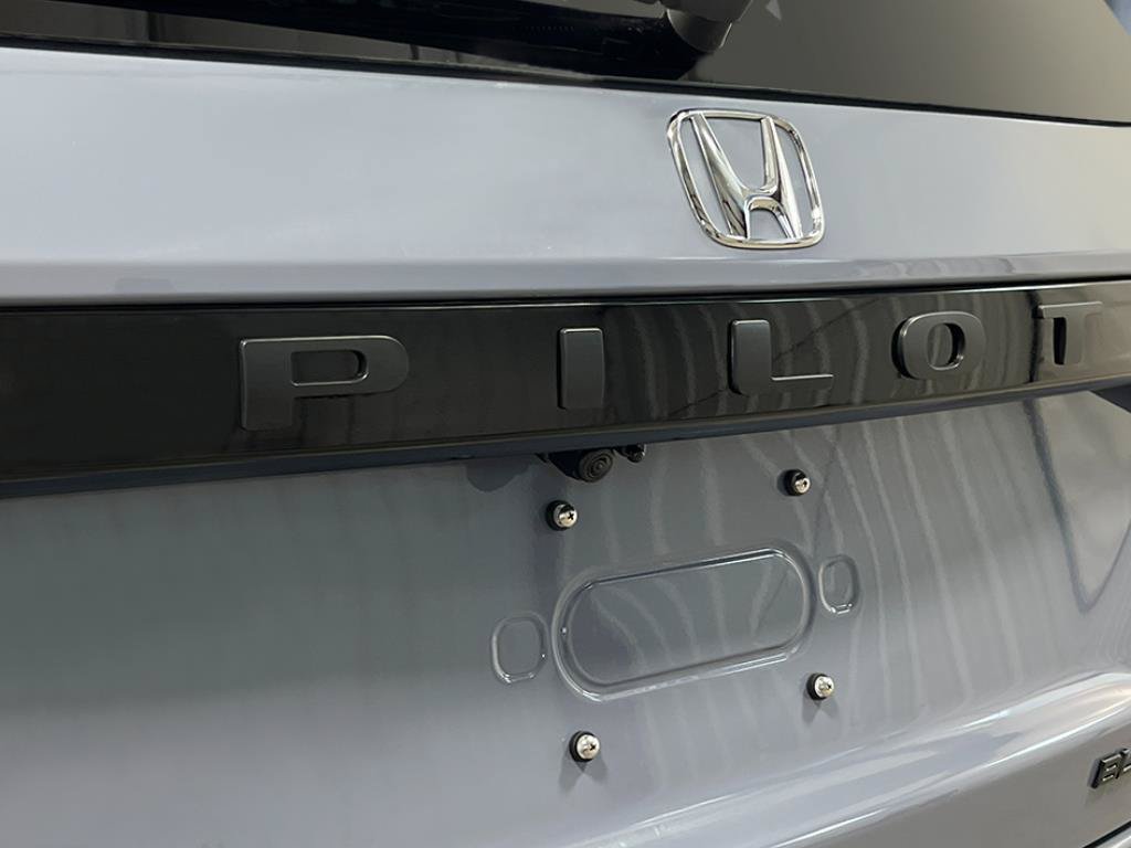 New 2026 Honda Pilot Black Edition image 7