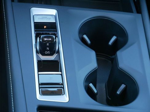 New 2026 Volkswagen Atlas SE image 8