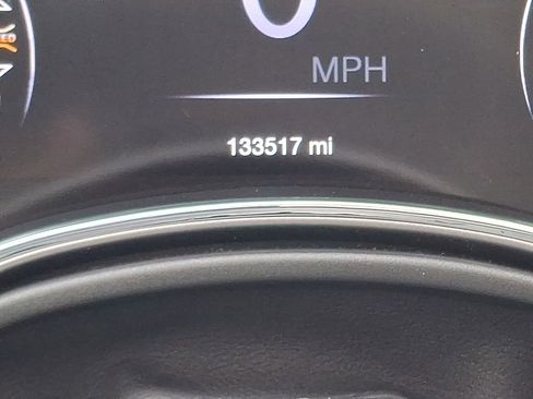 Used 2019 Jeep Grand Cherokee Limited w/ Luxury Group II image 20