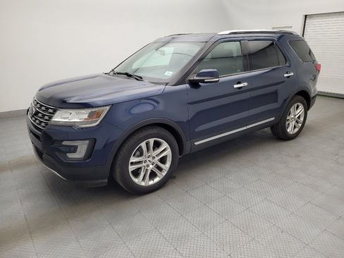 Used 2017 Ford Explorer Limited image 2