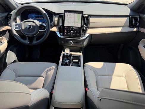 New 2026 Volvo XC90 B6 Plus w/ Protection Package Premier AWD/4WD image 5