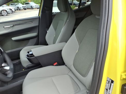 Used 2025 Volvo EX30 Plus w/ Climate Package AWD/4WD image 17