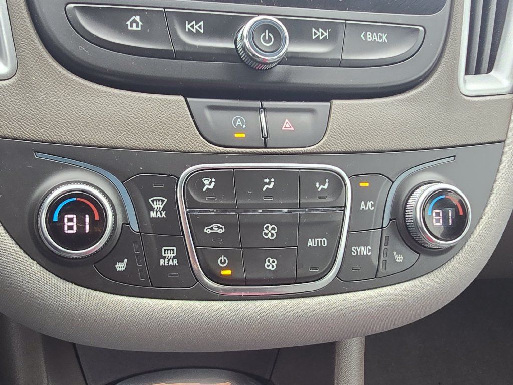 Used 2023 Chevrolet Malibu LT FWD image 29