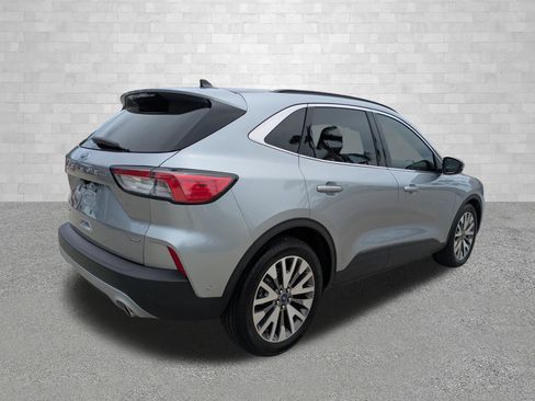 Used 2021 Ford Escape Titanium FWD image 2