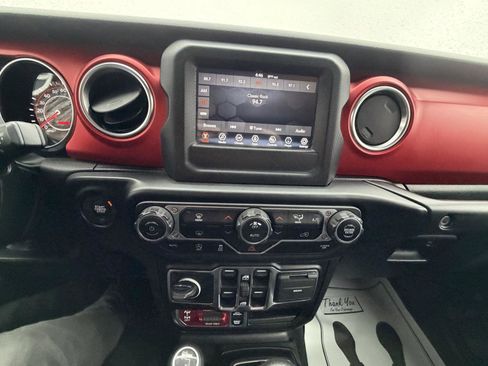 Used 2021 Jeep Wrangler Unlimited Rubicon AWD/4WD image 15