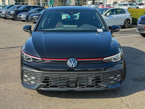 New 2025 Volkswagen GTI SE image 4