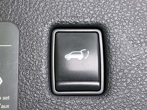 Used 2021 INFINITI QX50 Luxe w/ Appearance Package image 21