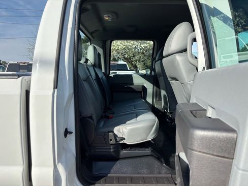 Used 2015 Ford F250 XL w/ Power Equipment Group image 25