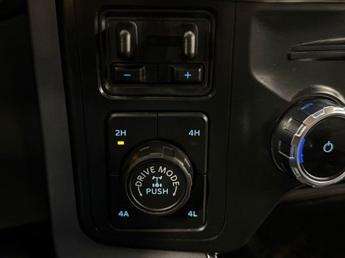Used 2022 Ford F150 Lariat w/ Equipment Group 502A High AWD/4WD image 30