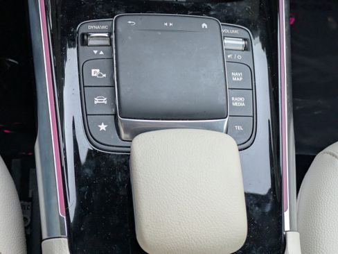 Certified 2023 Mercedes-Benz EQB 300 4MATIC image 22