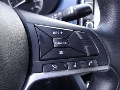 Used 2023 Nissan Versa SV image 15