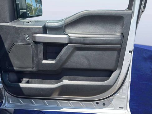 Used 2019 Ford F150 XLT w/ Equipment Group 302A Luxury AWD/4WD image 19