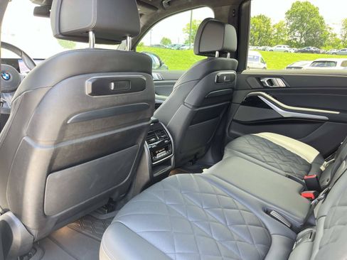 Used 2024 BMW X7 xDrive40i w/ Executive Package AWD/4WD image 21