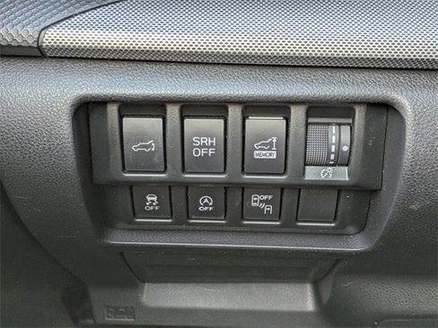 Used 2019 Subaru Forester Limited image 27